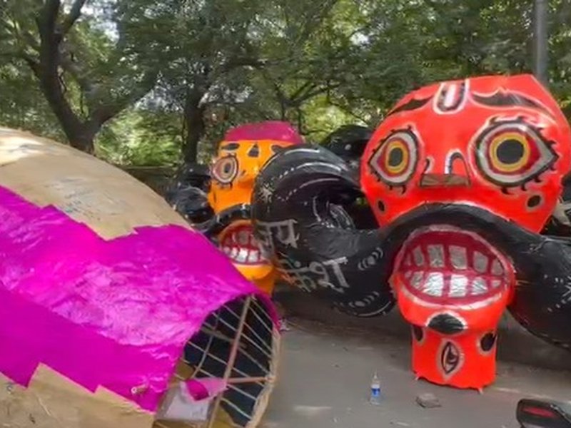 Ravan Effigy Miniature Model